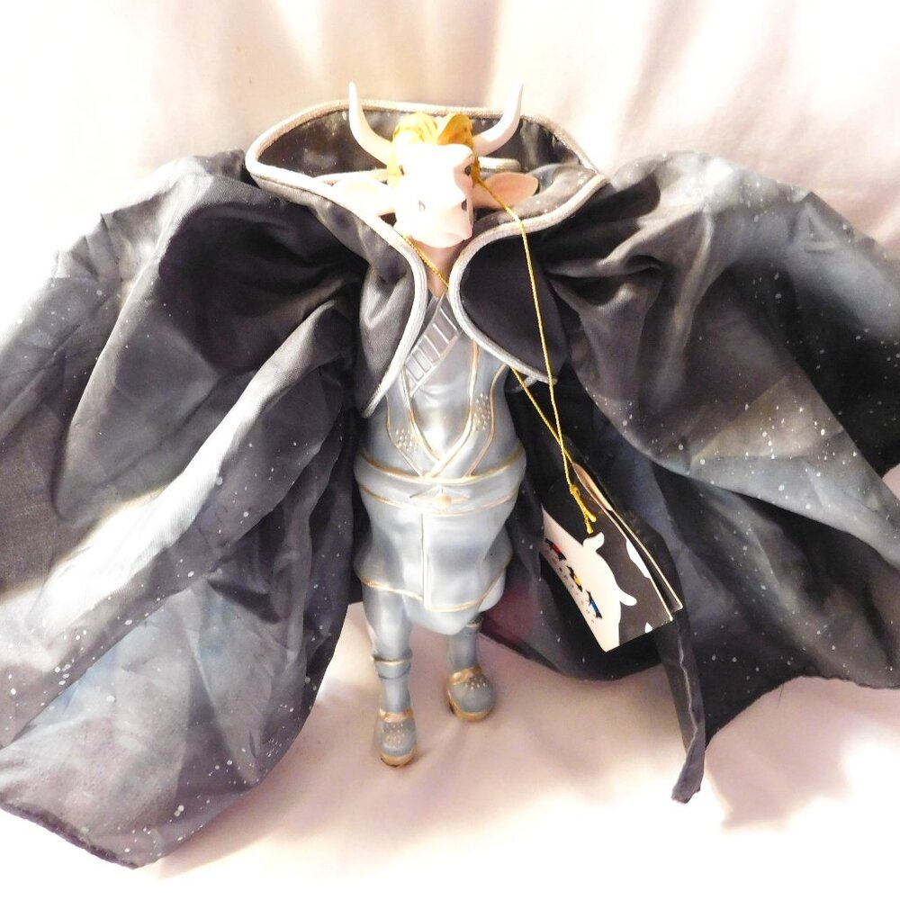 Cow Parade 'Siegfried' of Siegfried and Roy 2003 Retired Figurine Collectible